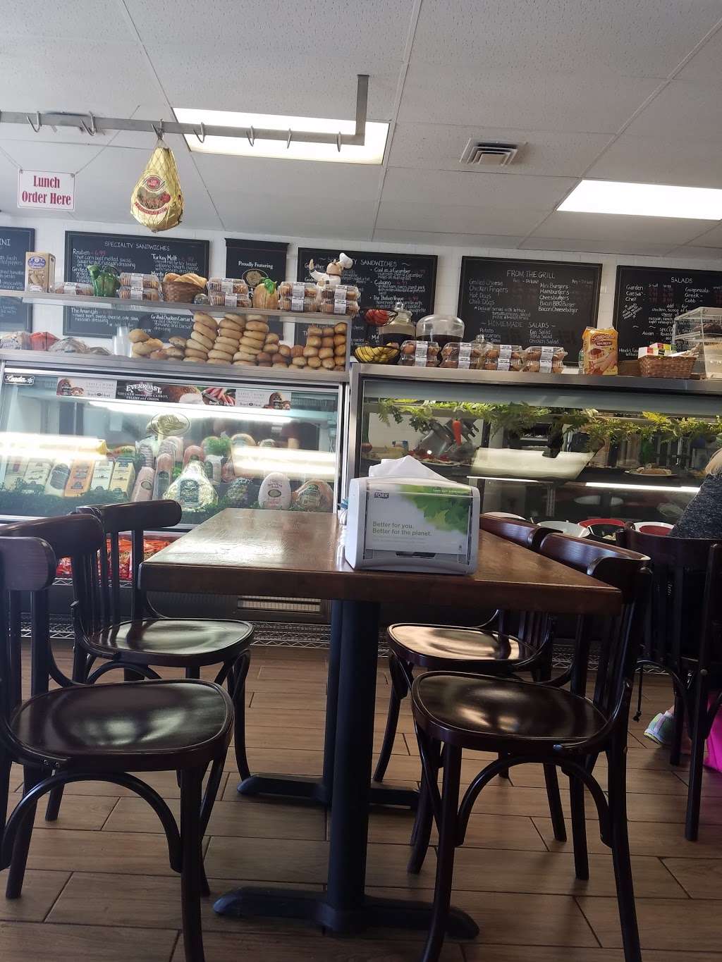 Brookfield Deli & Catering | 782 Federal Rd, Brookfield, CT 06804, USA | Phone: (203) 740-9449