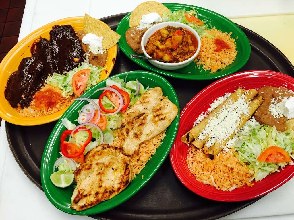 Pepes Mexican Restaurant | 131 E 79th St, Chicago, IL 60619, USA | Phone: (773) 994-1525