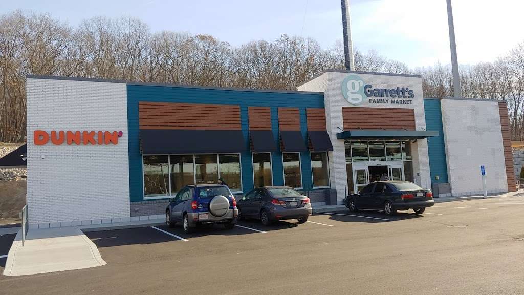 Garretts Family Market | 111 Cedar St, Milford, MA 01757, USA | Phone: (508) 473-4524