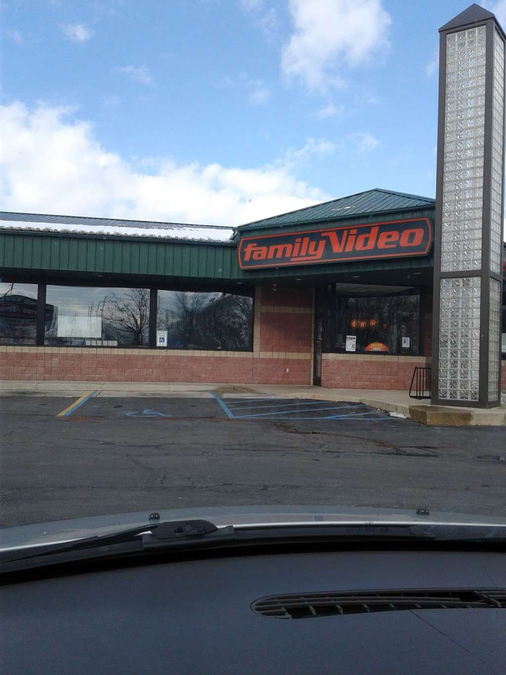 Family Video | 295 S Wisconsin St, Hobart, IN 46342, USA | Phone: (219) 947-9426