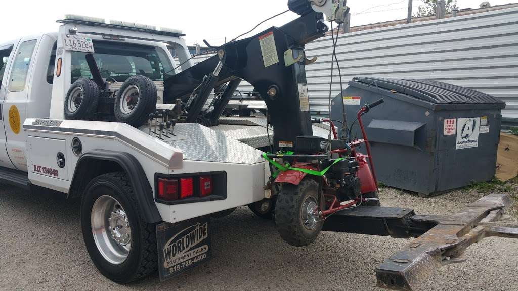 Village Auto Body and Towing Inc. | 9344 Byron St, Schiller Park, IL 60176, USA | Phone: (847) 671-0100