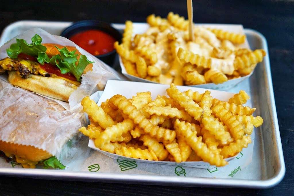 Shake Shack | 170 Flatbush Ave, Brooklyn, NY 11217, USA | Phone: (347) 442-7721