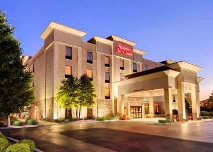 Hampton Inn & Suites Addison | 1685 W Lake St, Addison, IL 60101 | Phone: (630) 495-9511