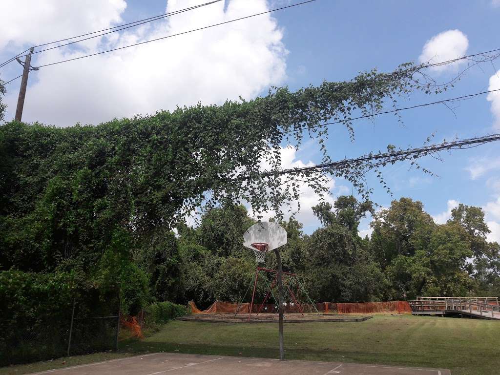 Little Thicket Park | 1831 W 23rd St, Houston, TX 77008, USA | Phone: (832) 395-7000