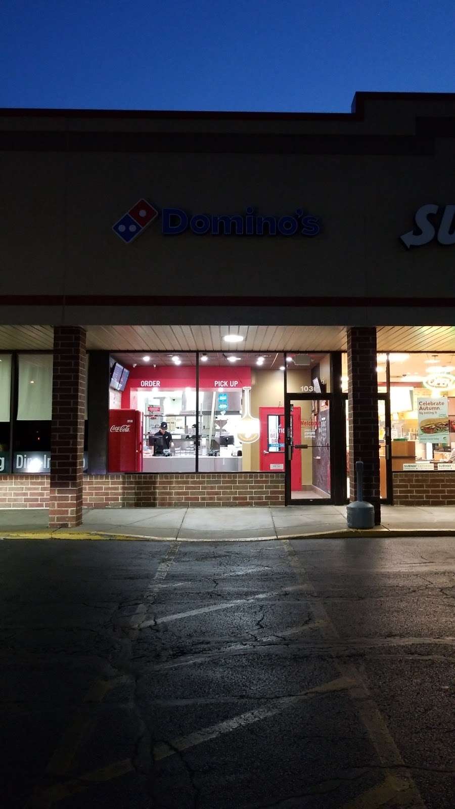 Dominos Pizza | 1036 S York St, Elmhurst, IL 60126, USA | Phone: (630) 834-0200