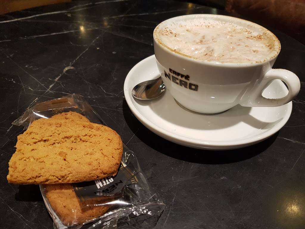 Caffè Nero | 28 High St, Brentwood CM14 4AB, UK | Phone: 01277 849800