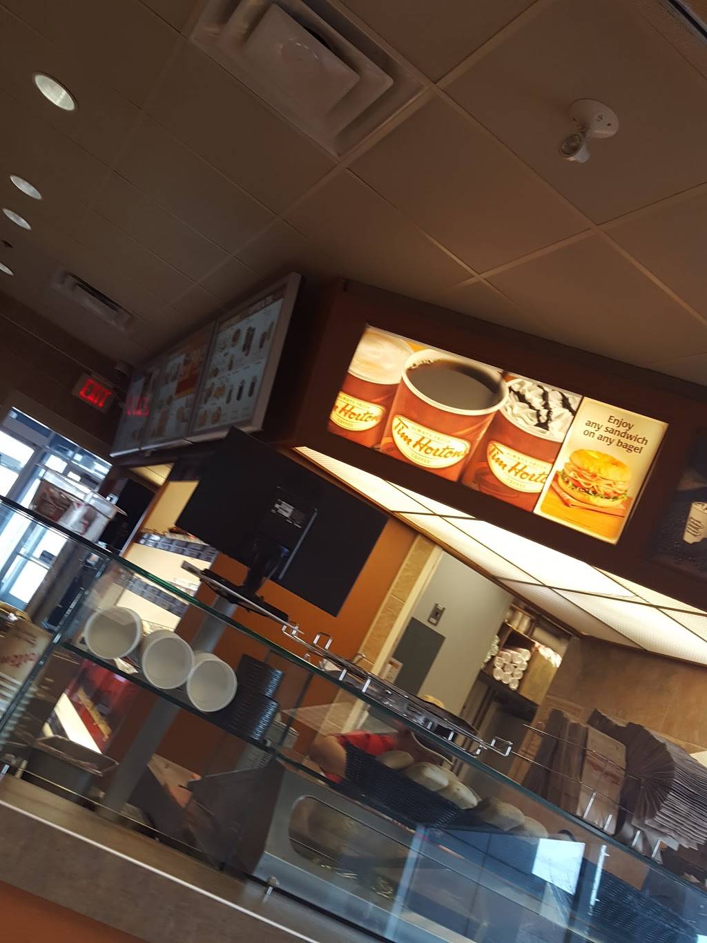 Tim Hortons | 2000 Talbot St West, Windsor, ON N9A 6S4, Canada | Phone: (519) 966-1656