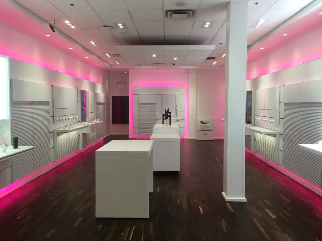 T-Mobile | 1400 Willowbrook Mall Spc 2160, Wayne, NJ 07470, USA | Phone: (973) 237-3800