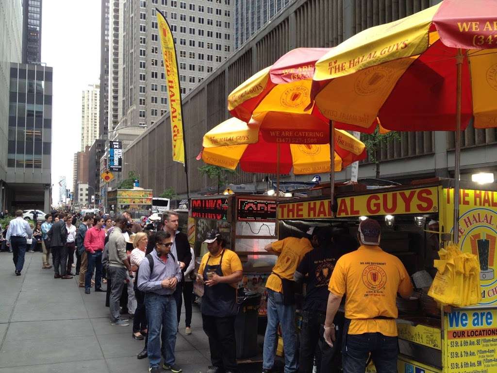 The Halal Guys | 911 Broadhollow Rd, Farmingdale, NY 11735 | Phone: (631) 815-5222