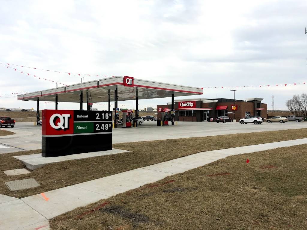 QuikTrip | 1401 Armour Rd, North Kansas City, MO 64116, USA | Phone: (816) 471-2886