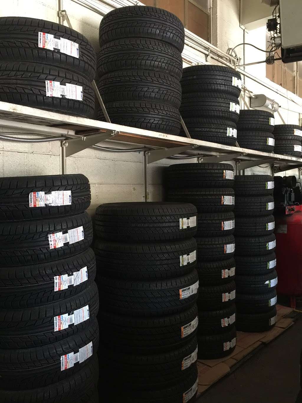Montview Tires New & Used | 11701 E Montview Blvd, Aurora, CO 80010, USA | Phone: (720) 859-3603