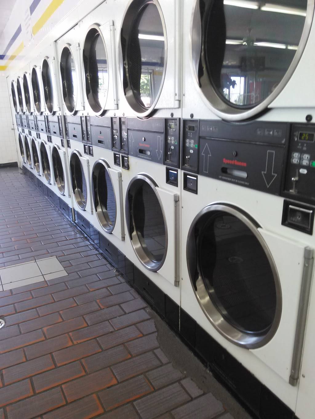 Cyclone Coin Laundry | 11977 NW 17th Ave, North Miami, FL 33167, USA | Phone: (786) 502-3075