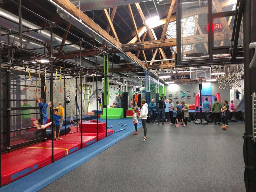 Ultimate Ninjas Chicago | 2915 W Montrose Ave, Chicago, IL 60618 | Phone: (773) 877-3524