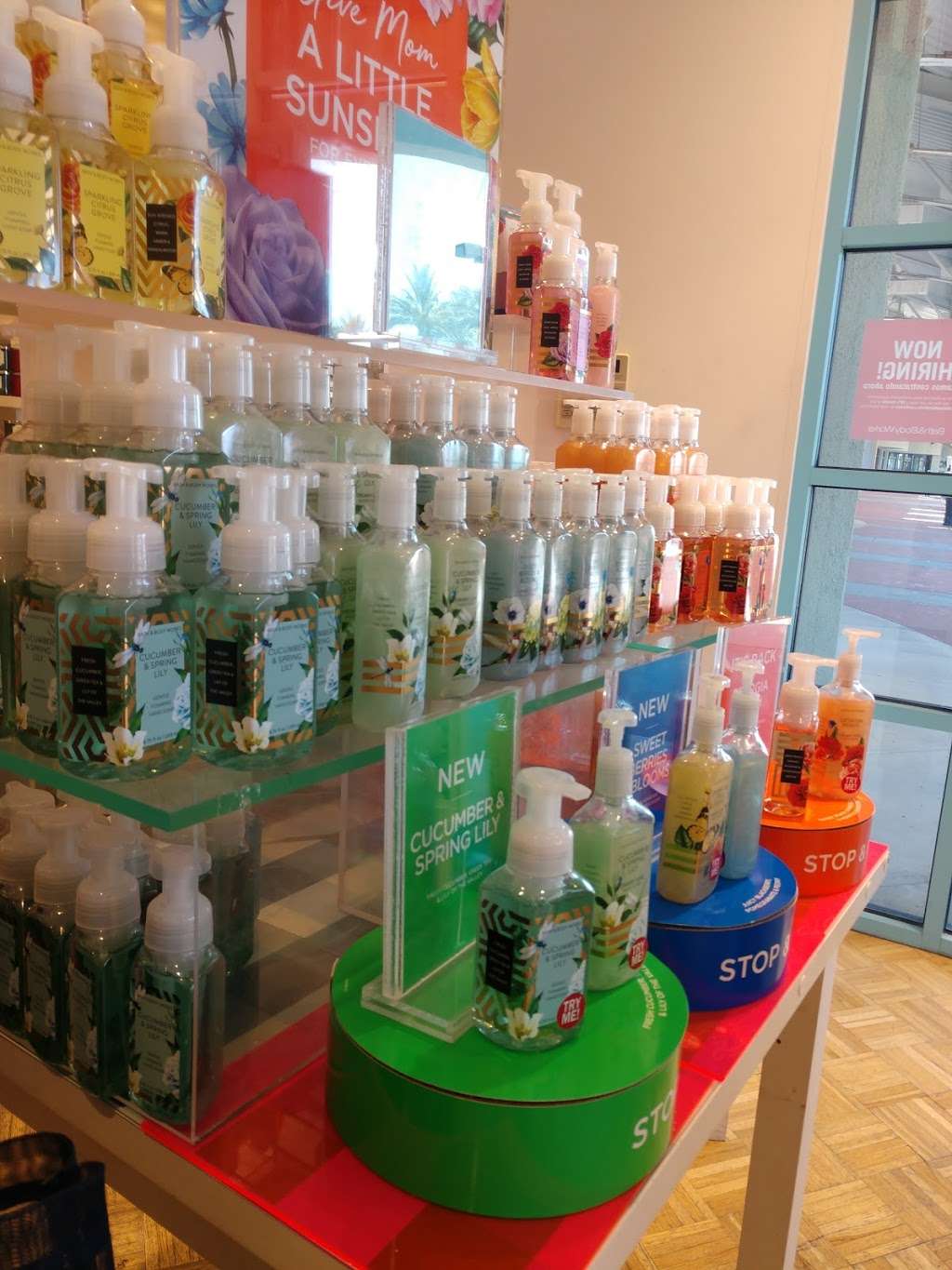 Bath & Body Works | 8969 E Talking Stick Way, Scottsdale, AZ 85250, USA | Phone: (480) 483-1763