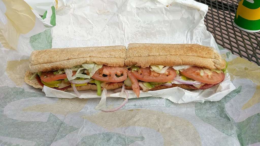 Subway Restaurants | 7960 Niwot Rd #B10 Cottonwood Park, Square S/C, Niwot, CO 80503, USA | Phone: (303) 652-6474