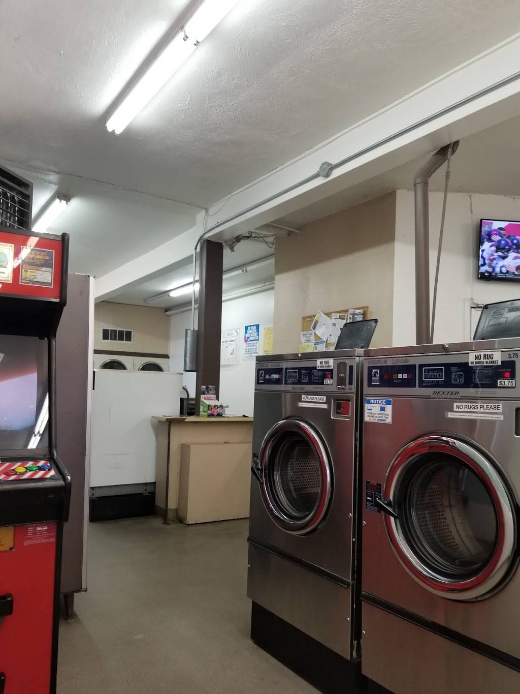 Wife Savor Laundromat | 6429 S Broadway, Littleton, CO 80121, USA | Phone: (303) 794-9806