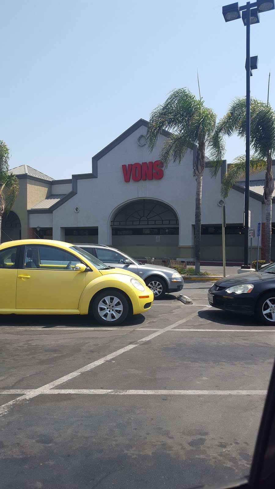 Vons | 636 Ventura St, Fillmore, CA 93015, USA | Phone: (805) 524-1445