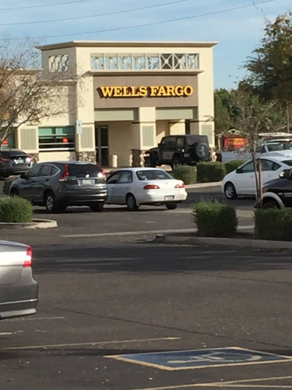 Wells Fargo Bank | 1090 E Ray Rd, Chandler, AZ 85225 | Phone: (480) 917-5060