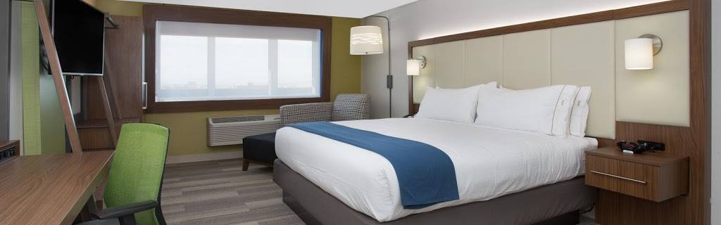 Holiday Inn Express & Suites Dallas Northeast - Arboretum | 11331 W Kingsley Rd, Dallas, TX 75238, USA | Phone: (214) 340-0003