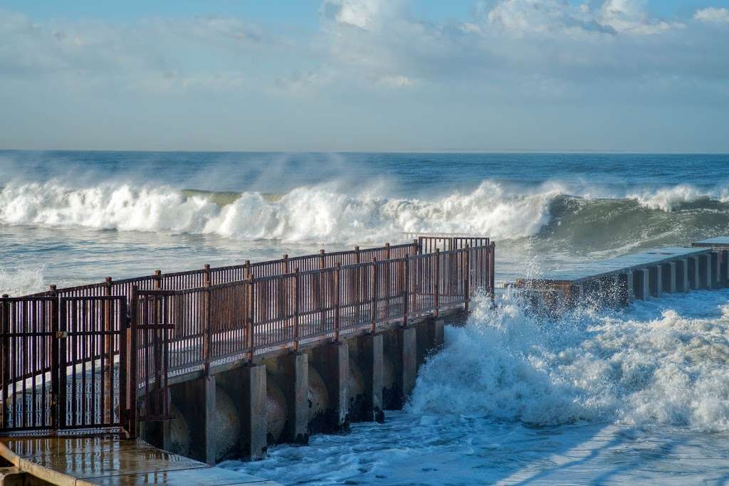 Toes Beach | 6935 S Trolley Pl, Playa Del Rey, CA 90293