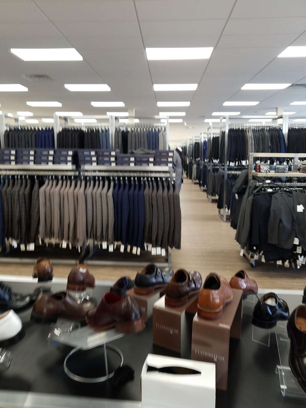 The Suit Store Outlet | 328 NJ-4, Paramus, NJ 07652, USA | Phone: (201) 880-0382