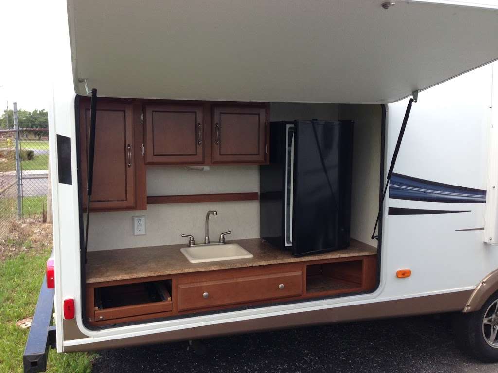 Greenwood RV Rentals & Sales | 415 Park 800 Dr a, Greenwood, IN 46143, USA | Phone: (317) 413-0817