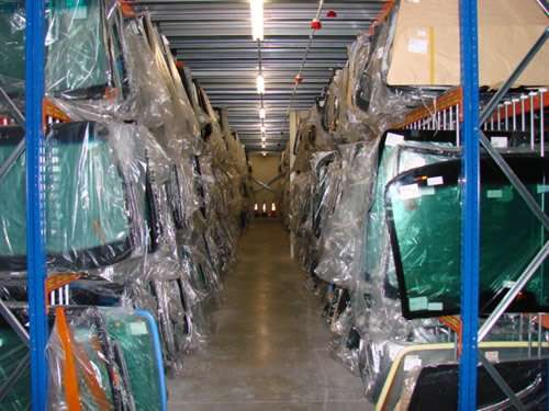 CAPITAL CAR GLASS | 18 Jackman Mews, London NW2 7AU, UK | Phone: 020 3875 3435