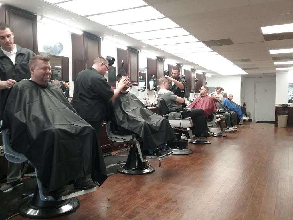 Matts Barber Shop | 1024 US-31, Greenwood, IN 46143 | Phone: (317) 887-0878