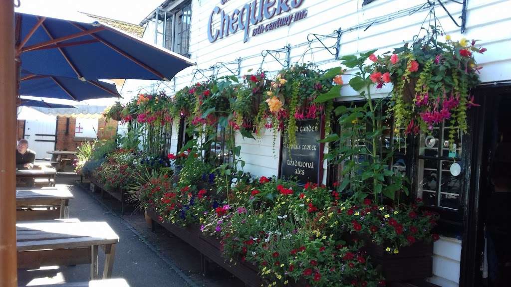The Chequers Inn | The Street, Laddingford, Maidstone ME18 6BP, UK | Phone: 01622 871266