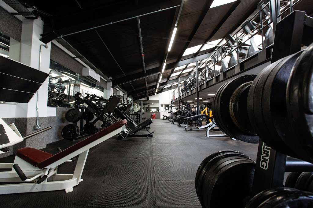 Muscleworks Gym Orpington | Lagoon Rd, Orpington BR5 3RZ, UK | Phone: 01689 830806
