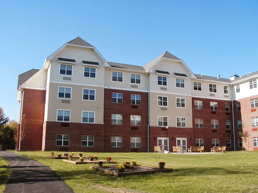 Cove Point Apartments | 7801 Peninsula Expy, Dundalk, MD 21222, USA | Phone: (410) 288-2344