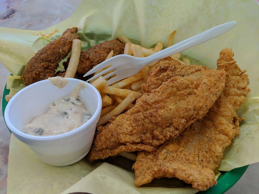 Smittys Famous Fish & Chicken | 9032 Venice Blvd, Culver City, CA 90232, USA | Phone: (310) 815-1029