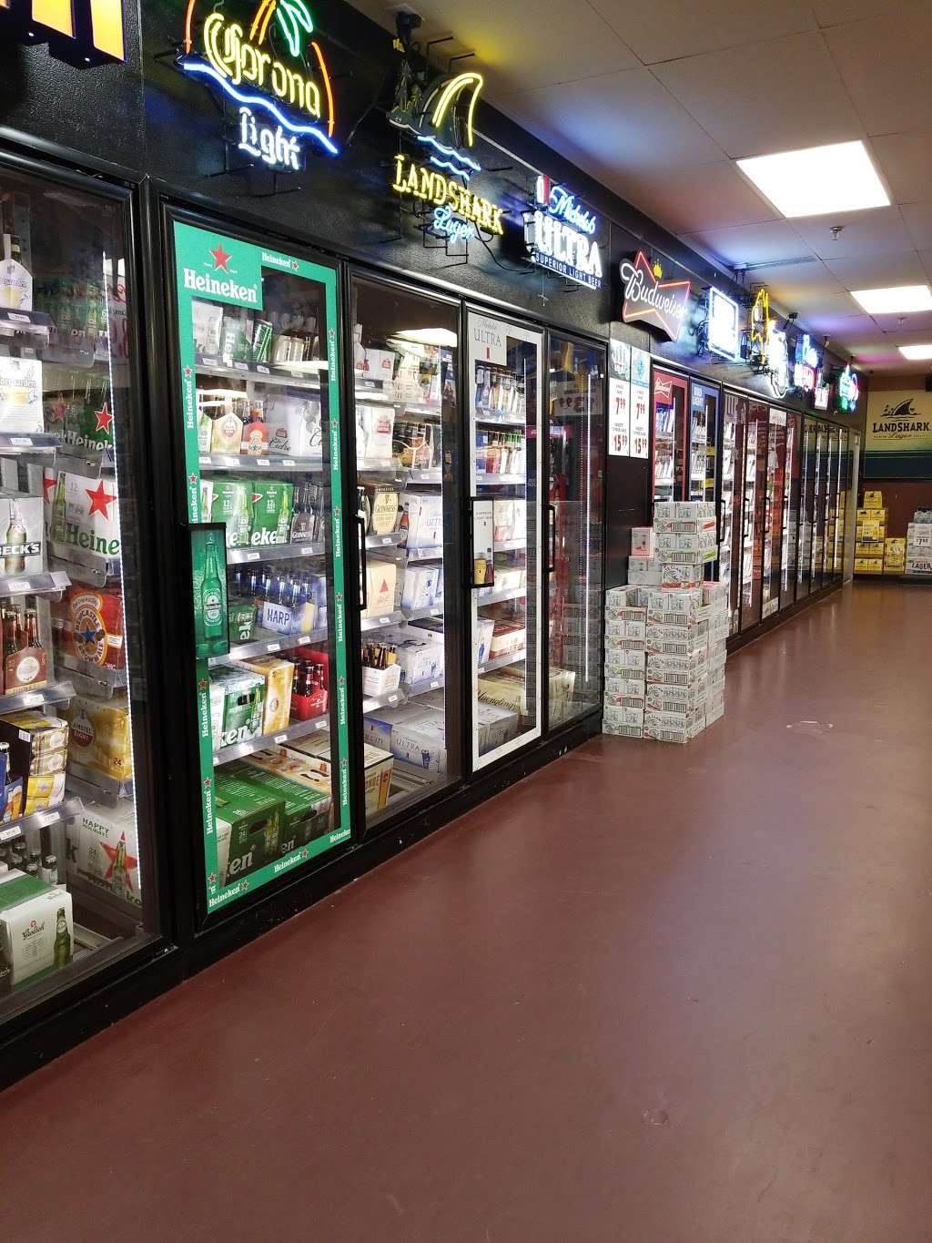 Bootleggers Liquor Outlet | 200 Tilton Rd, Northfield, NJ 08225, USA | Phone: (609) 484-9463