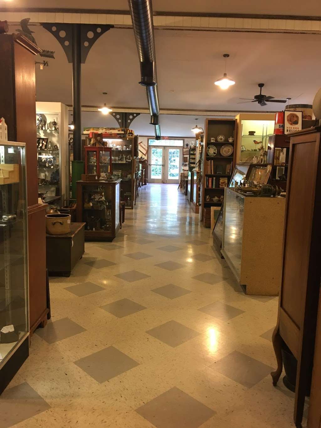 Shrewsbury Antique Center | 65 N Highland Dr, Shrewsbury, PA 17361 | Phone: (717) 235-6637