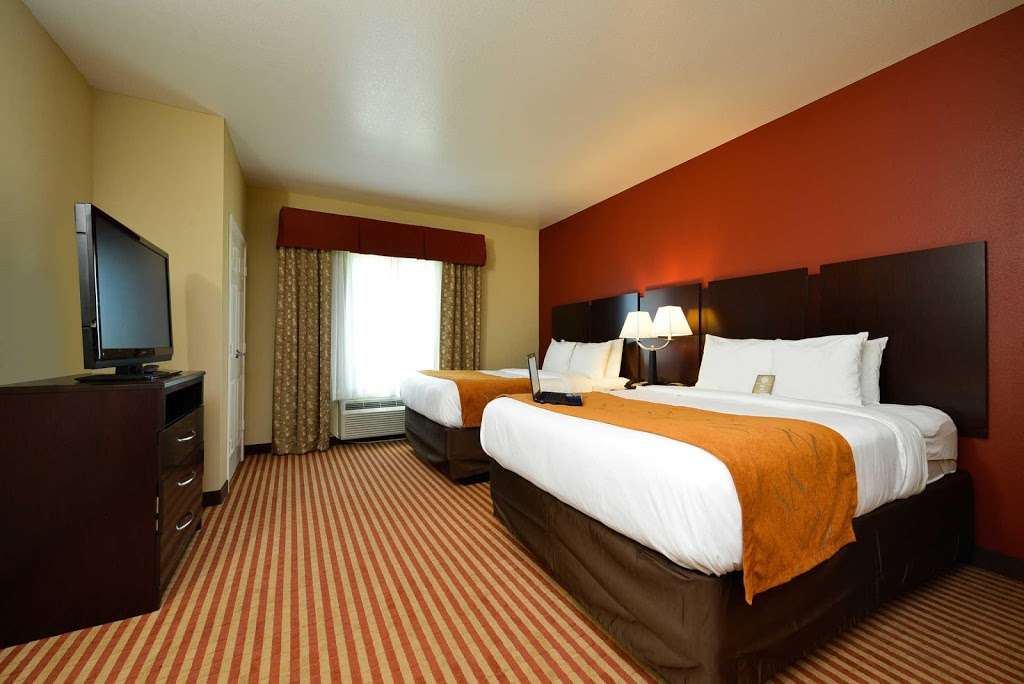 Comfort Suites | 5100 7th St, Bay City, TX 77414, USA | Phone: (979) 245-9300