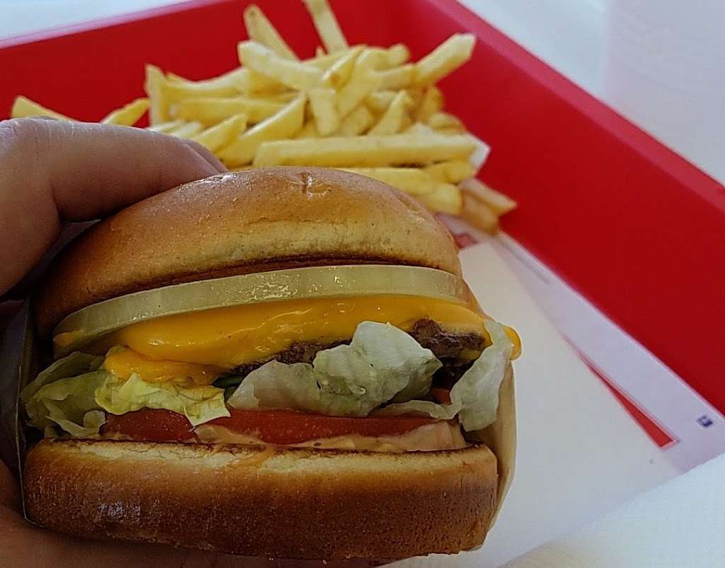 In-N-Out Burger | 1881 N Livermore Ave, Livermore, CA 94550, USA | Phone: (800) 786-1000