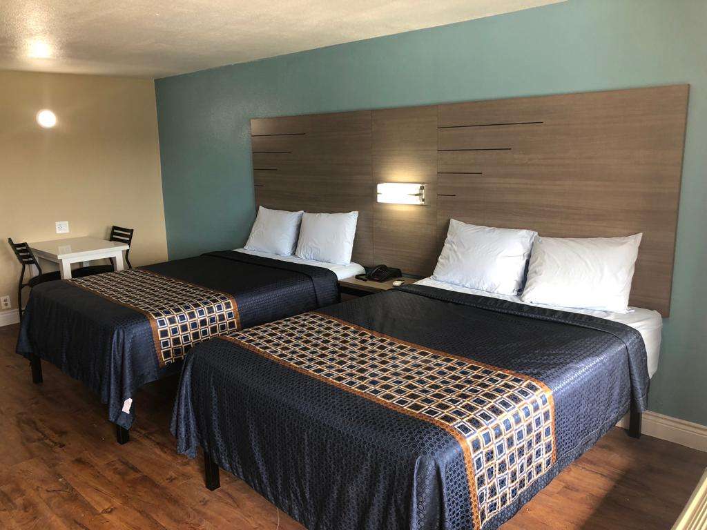 Luxury Inn & Suites East Houston | 10155 East Fwy Suite B, Houston, TX 77029, USA | Phone: (832) 582-7169