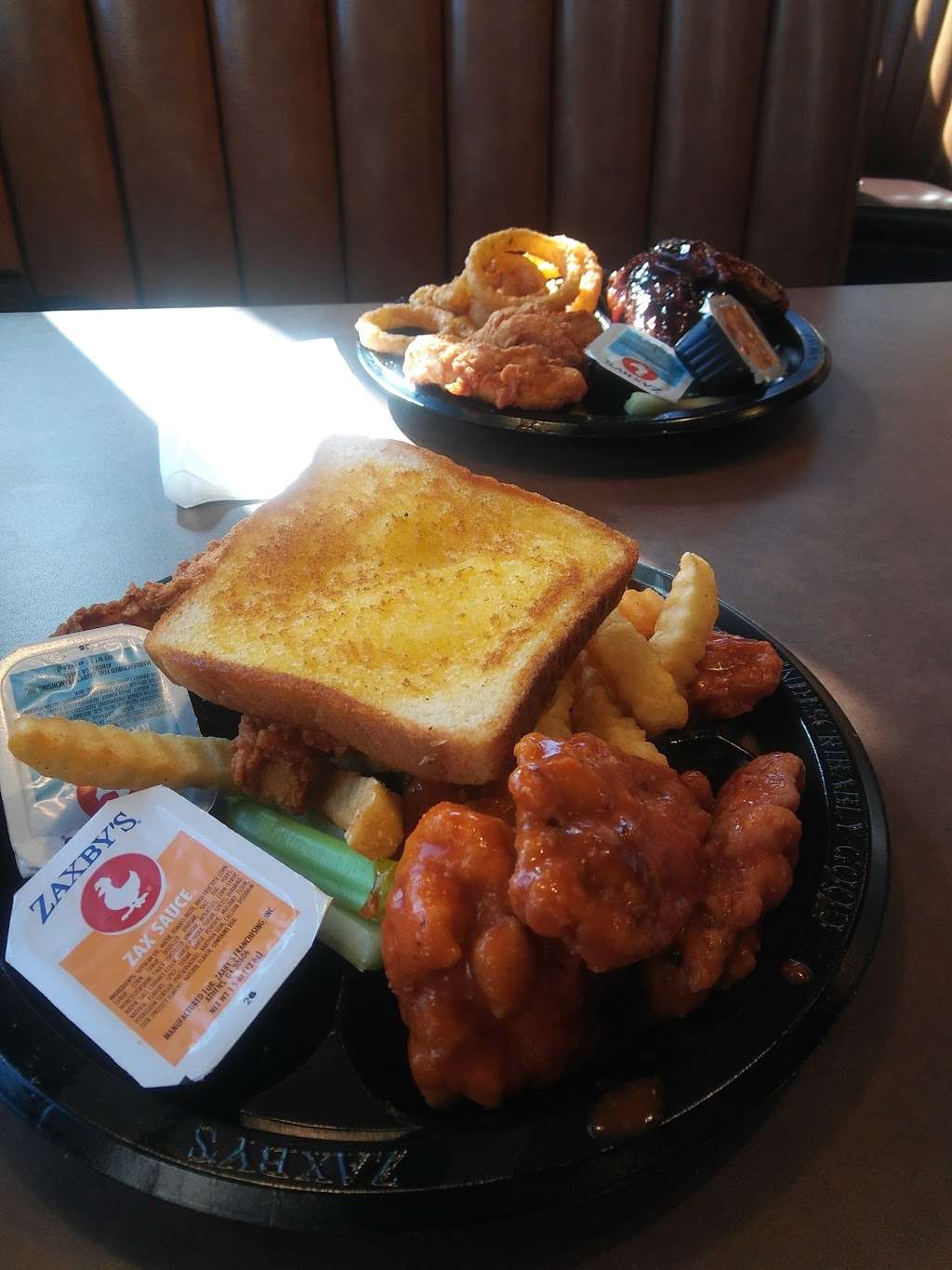 Zaxbys Chicken Fingers & Buffalo Wings | 8905 Albemarle Rd, Charlotte, NC 28227, USA | Phone: (704) 910-4088