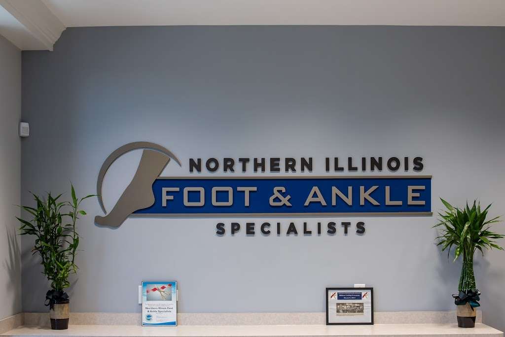 Northern Illinois Foot & Ankle Specialists | 165 N Lakewood Rd Suite A, Lake in the Hills, IL 60156, USA | Phone: (847) 639-5800
