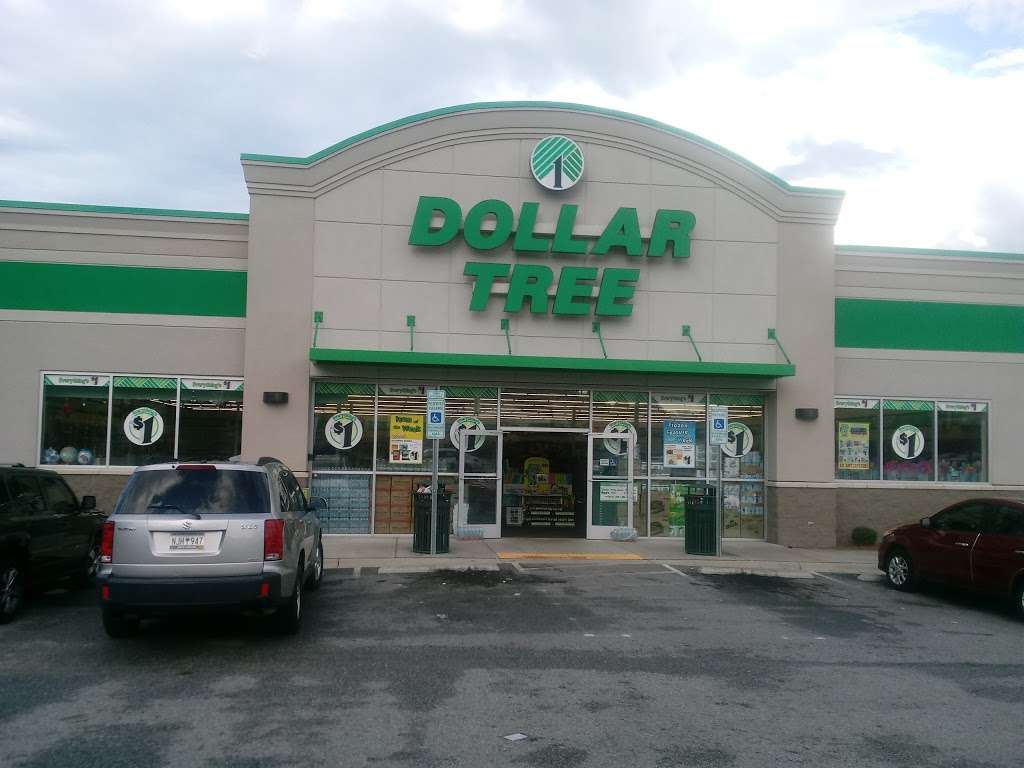 Dollar Tree | 2104 W Franklin Blvd, Gastonia, NC 28052, USA | Phone: (704) 810-6666