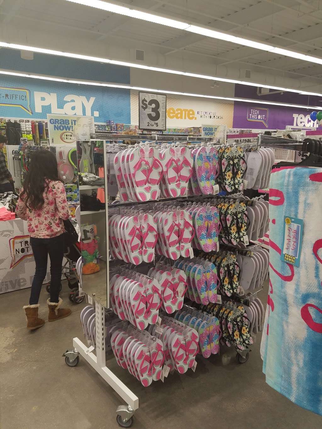 Five Below | 6 Garet Pl, Commack, NY 11725, USA | Phone: (631) 858-0121