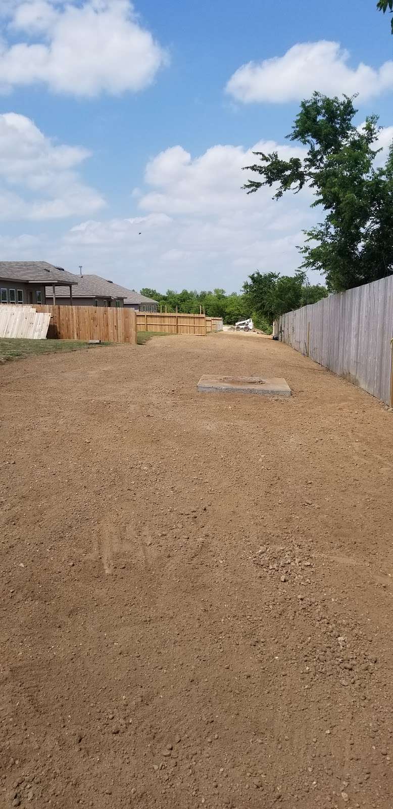 De los santos Landscaping And Lot preparation | 5167 Village Green, San Antonio, TX 78218, USA | Phone: (210) 954-9223