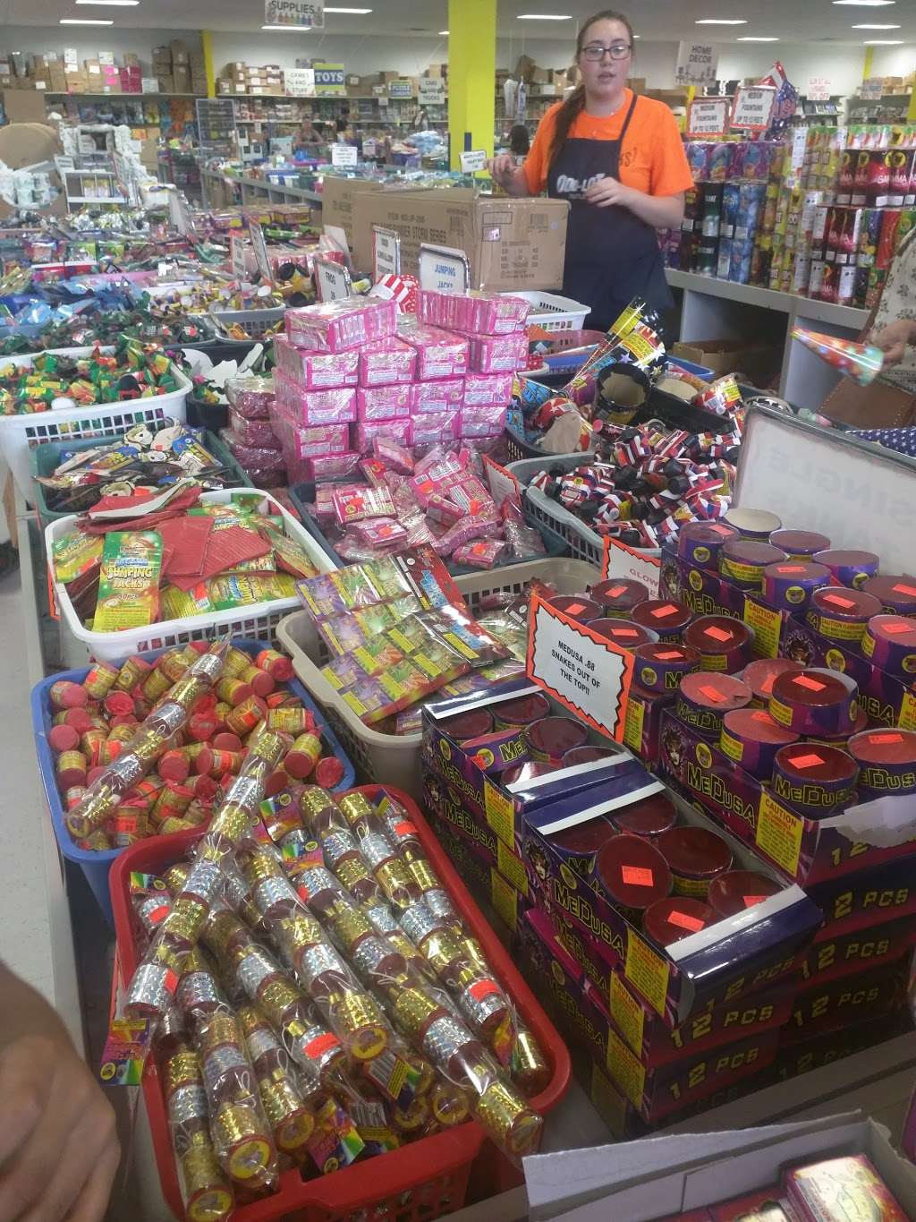 Fireworks Outlet | 765 Seven Bridge Rd, Marshalls Creek, PA 18335 | Phone: (570) 476-8044