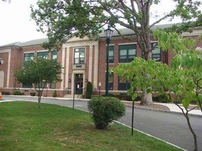 Brookside Middle School | 100 Brookside Ave, Allendale, NJ 07401, USA | Phone: (201) 327-2021