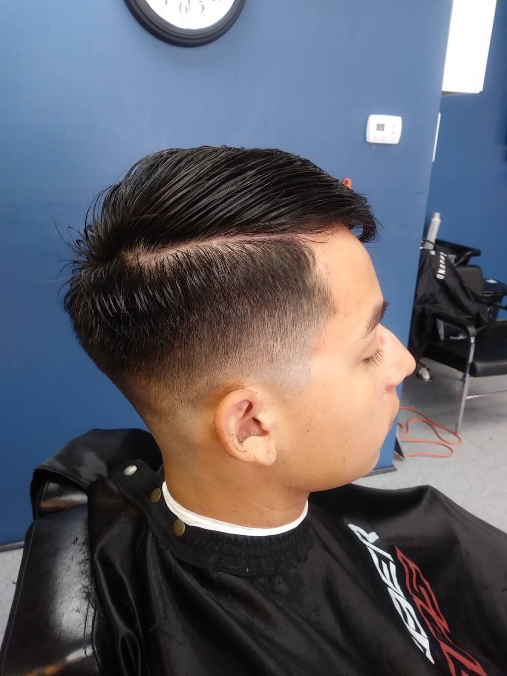 Vances Barber & Grooming Lounge | 2003 Broadview Rd, Cleveland, OH 44109, USA | Phone: (216) 262-6936