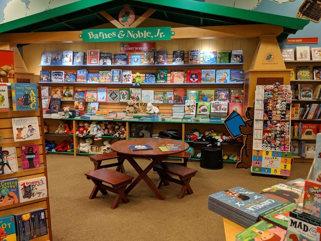 Barnes & Noble | 2621 Plainfield Rd, Joliet, IL 60435, USA | Phone: (815) 254-2253