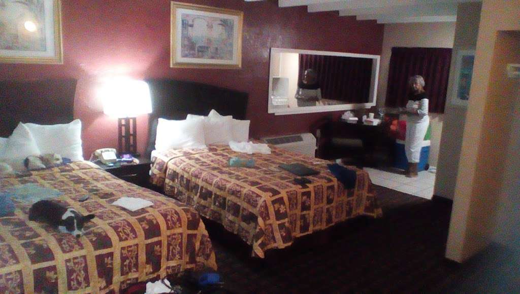 Sunrise Inn | 1503 S Atlantic Ave, Daytona Beach, FL 32118, USA | Phone: (386) 255-3617
