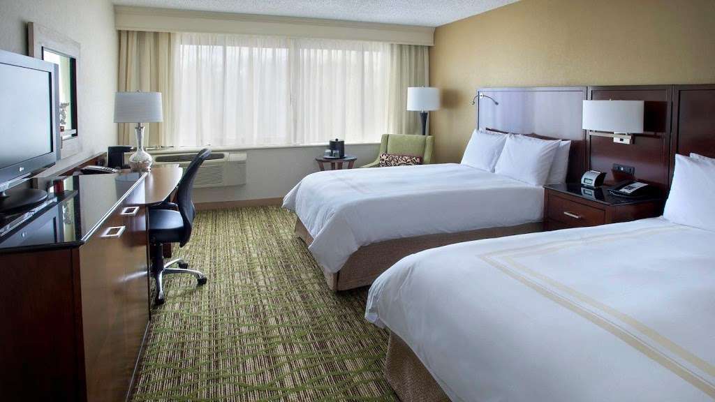 Boston Marriott Peabody | 8A Centennial Dr, Peabody, MA 01960, USA | Phone: (978) 977-9700