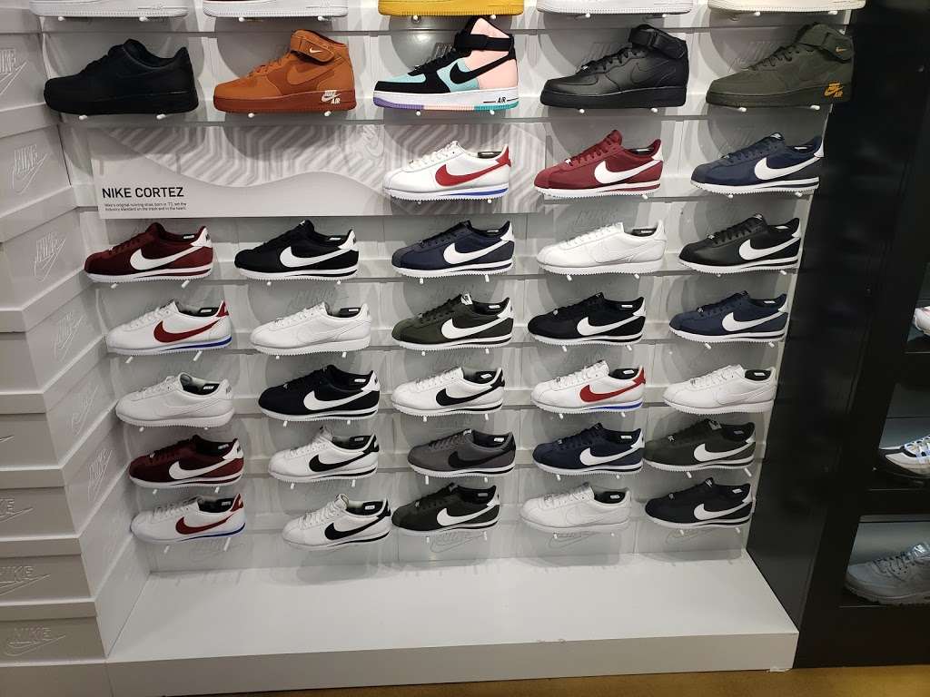 shoe palace store near me