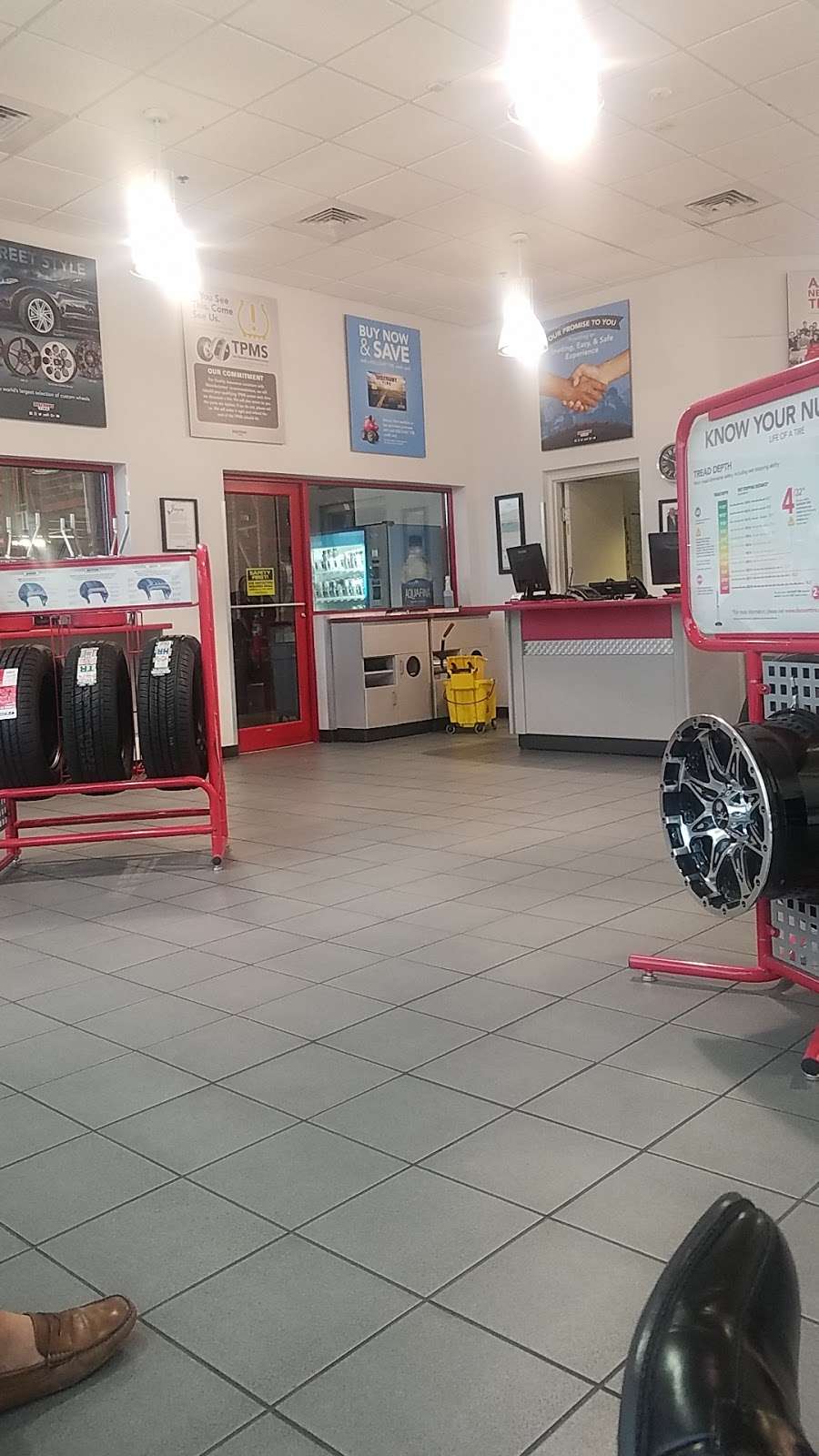 Discount Tire | 3700 S Fiske Blvd, Rockledge, FL 32955, USA | Phone: (321) 615-9033